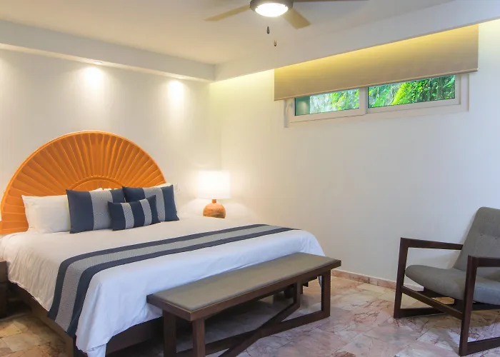Costa Sur Resort & Spa